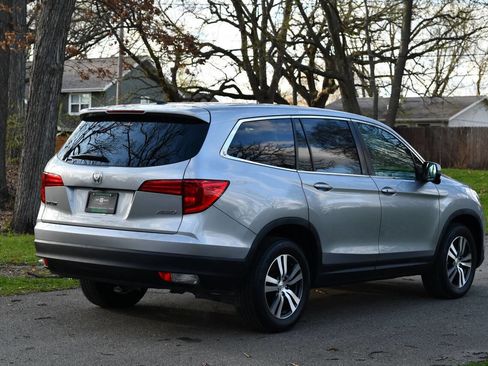 Used 2018 Honda Pilot EX image 4