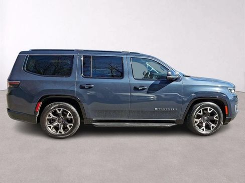 Used 2024 Jeep Wagoneer Series III AWD/4WD image 10