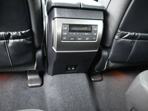 Used 2023 Lexus GX 460 Premium w/ Accessory Package AWD/4WD image 23