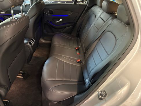 Used 2020 Mercedes-Benz GLC 300 4MATIC image 19