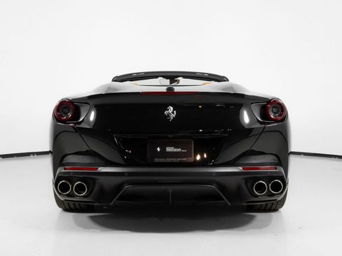 Used 2019 Ferrari Portofino image 6
