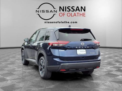 Certified 2024 Nissan Rogue SV AWD/4WD image 3