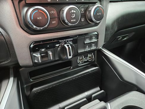Used 2022 RAM 1500 Big Horn image 23