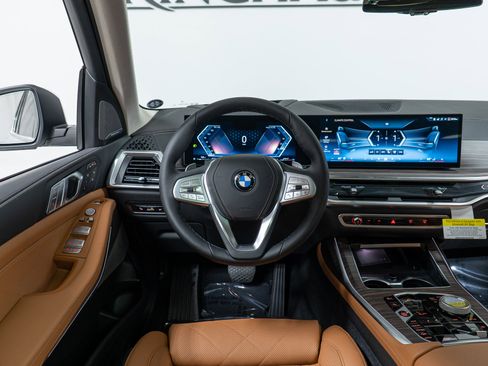 New 2026 BMW X7 xDrive40i w/ Executive Package image 17