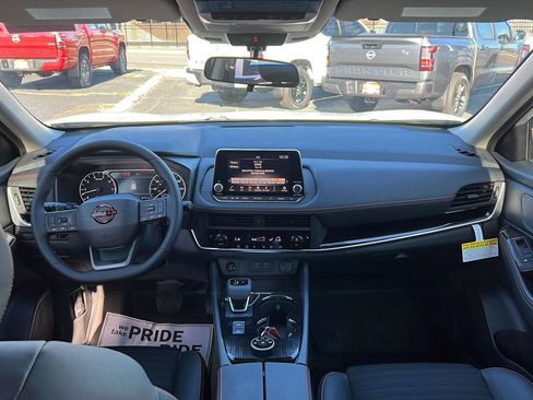 New 2026 Nissan Rogue SV AWD/4WD image 11