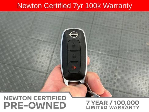 Used 2025 Nissan Rogue S FWD image 32