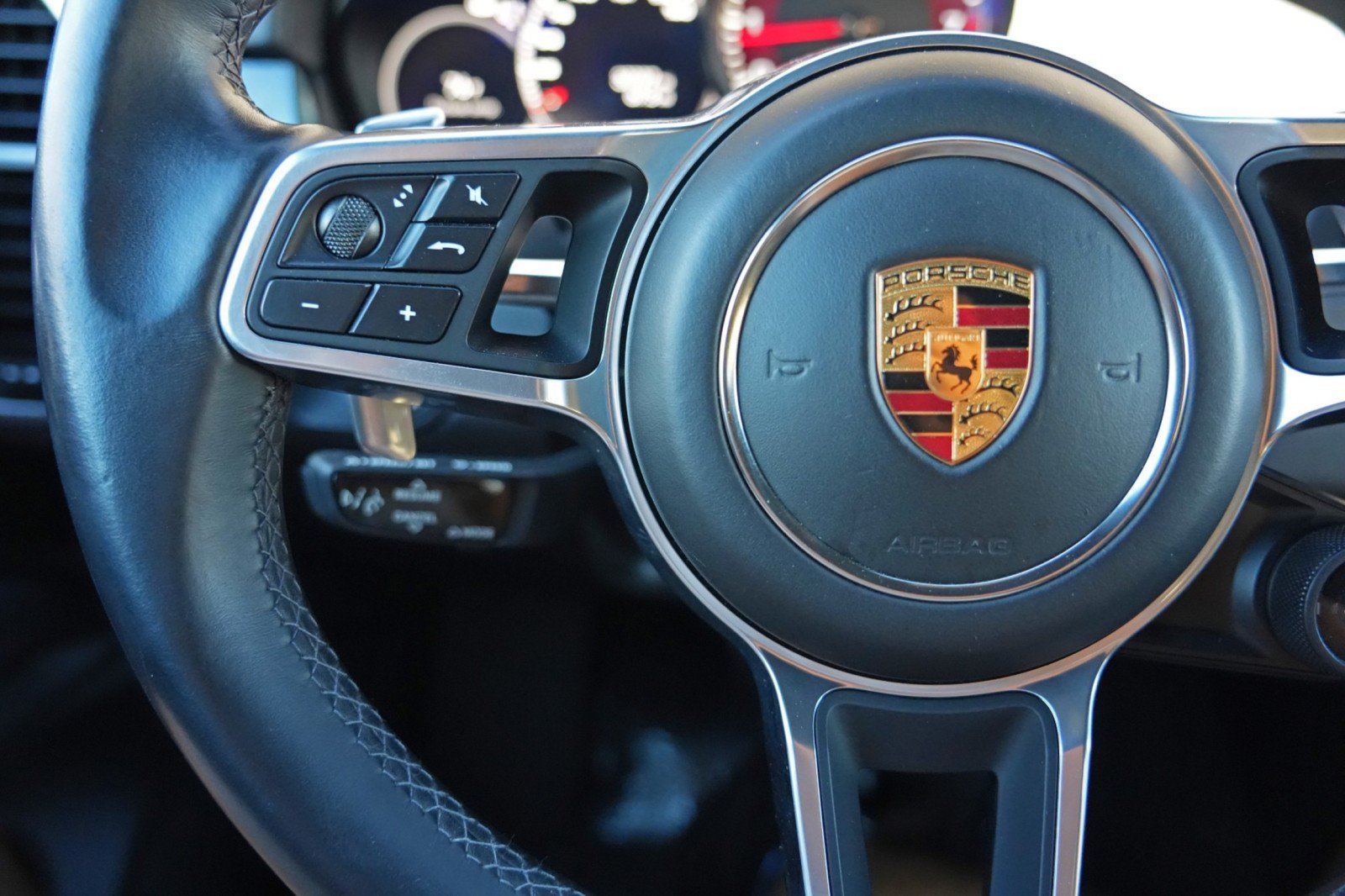 Used 2022 Porsche Cayenne GTS w/ Towing Package w/o Tow Ball AWD/4WD image 22