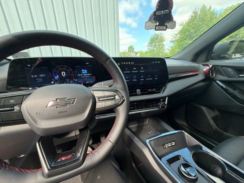 Used 2026 Chevrolet Equinox RS w/ Convenience Package III FWD image 18