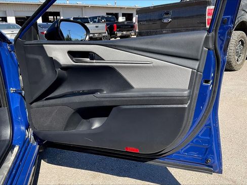Used 2025 Toyota Camry SE w/ Convenience Package FWD image 22