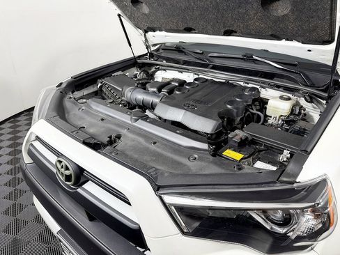 Used 2022 Toyota 4Runner Limited image 17