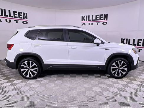 Used 2024 Volkswagen Taos SE image 8