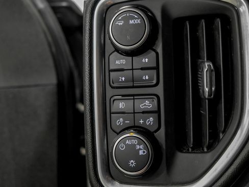 Used 2022 Chevrolet Silverado 2500 LT w/ Convenience Package AWD/4WD image 27