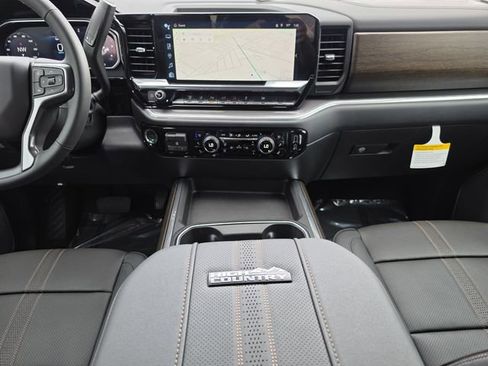 New 2026 Chevrolet Silverado 2500 High Country w/ High Country Premium Package AWD/4WD image 17
