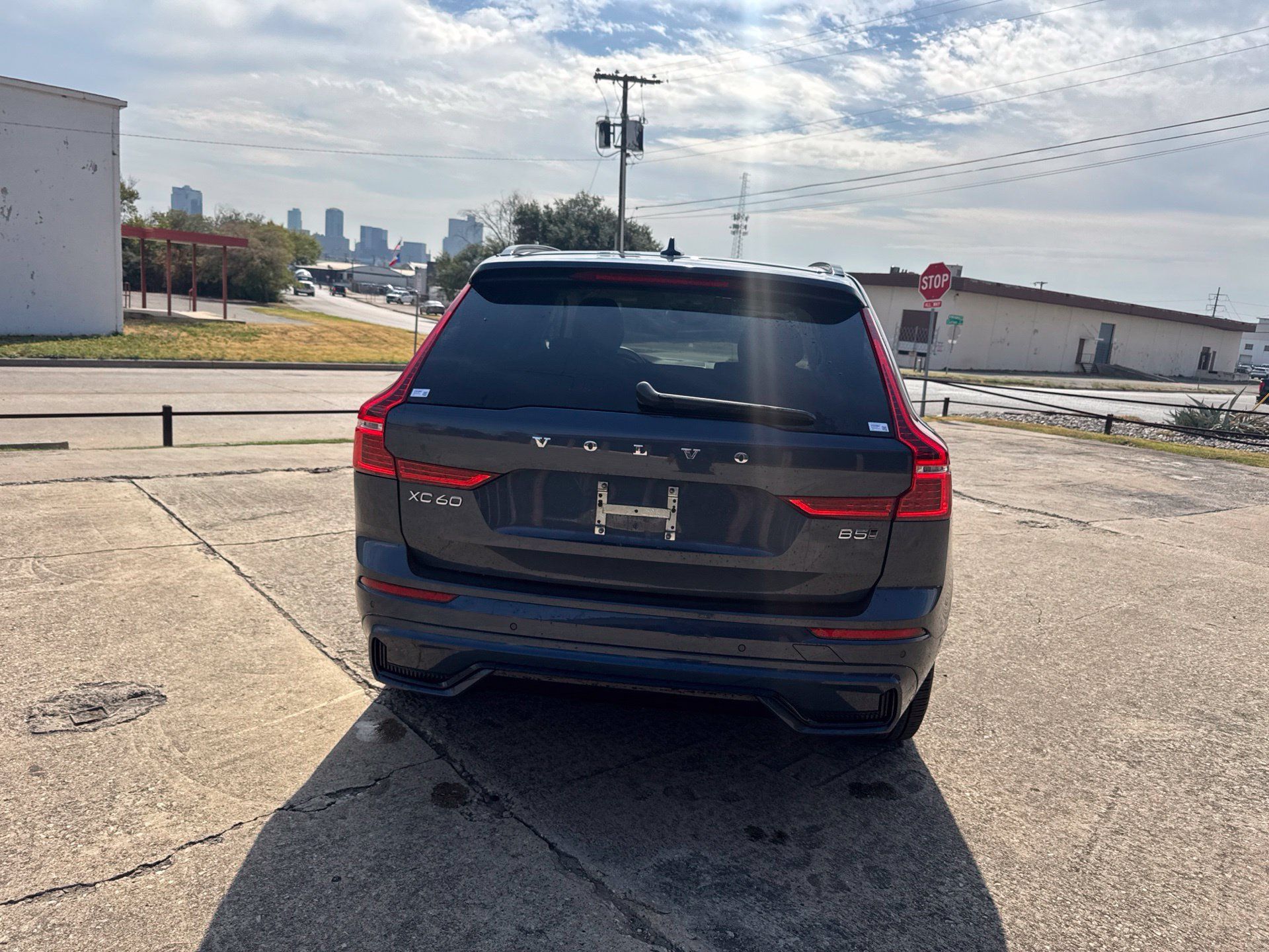 Used 2025 Volvo XC60 B5 Plus AWD/4WD image 8