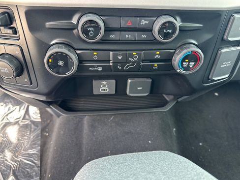 New 2027 Ford F250 XLT w/ Snow Plow Prep Package AWD/4WD image 31