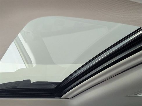 Used 2023 Subaru Outback Limited image 13