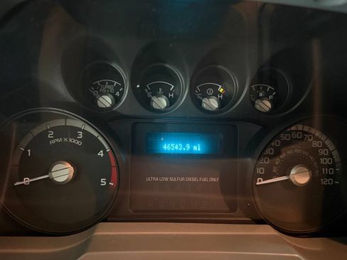 Used 2015 Ford F250 XLT w/ Snow Plow Prep Package AWD/4WD image 13