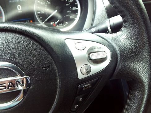 Used 2019 Nissan Sentra SR FWD image 13