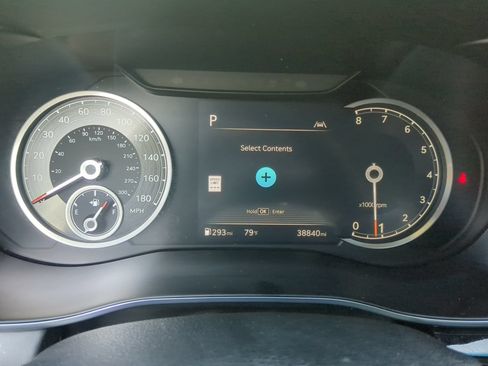 Used 2025 Genesis G70 2.5T AWD/4WD image 68