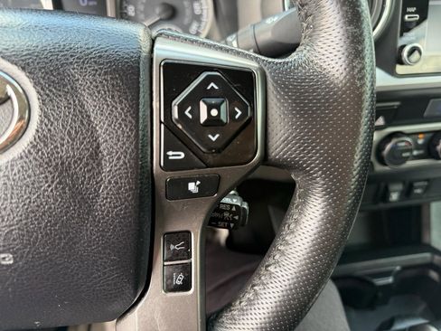 Used 2021 Toyota Tacoma SR5 image 34