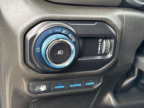 Certified 2023 Jeep Wrangler Unlimited AWD/4WD image 29