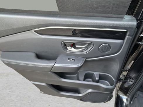 Used 2023 Honda Pilot EX-L image 35