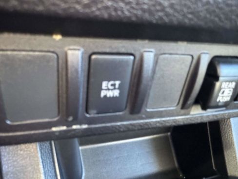 Used 2019 Toyota Tacoma SR5 image 33