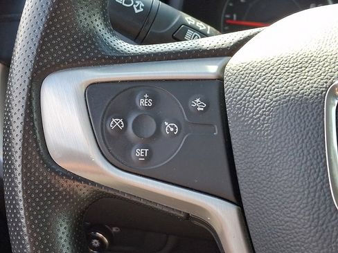 Used 2024 GMC Terrain SLE AWD/4WD image 21