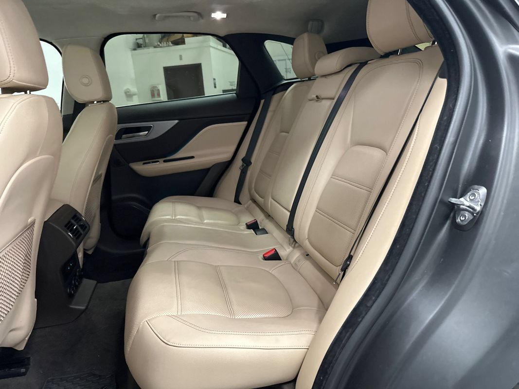 Used 2020 Jaguar F-PACE Prestige AWD/4WD image 19