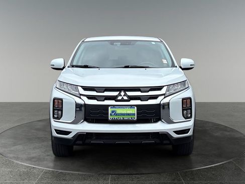Used 2025 Mitsubishi Outlander Sport SE AWD/4WD image 2