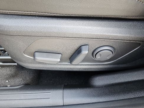 Used 2025 Kia Sportage EX w/ Premium Package image 17