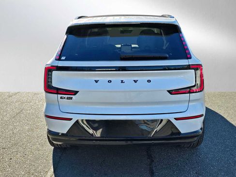 New 2025 Volvo EX90 Ultra image 4