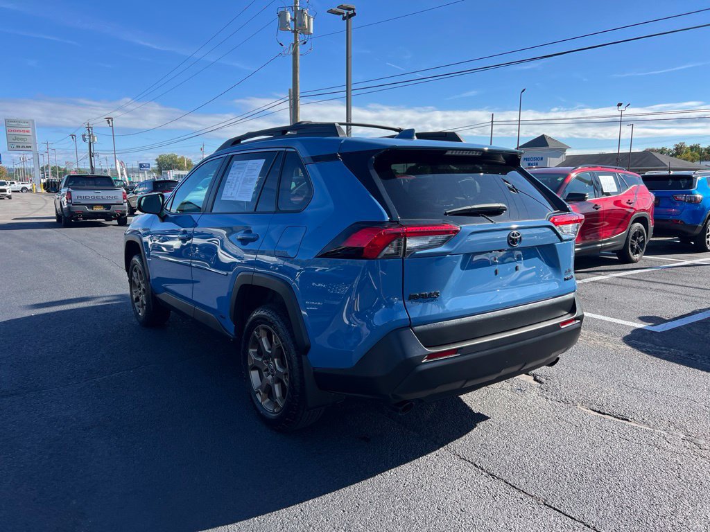 Used 2023 Toyota RAV4 AWD Hybrid image 3