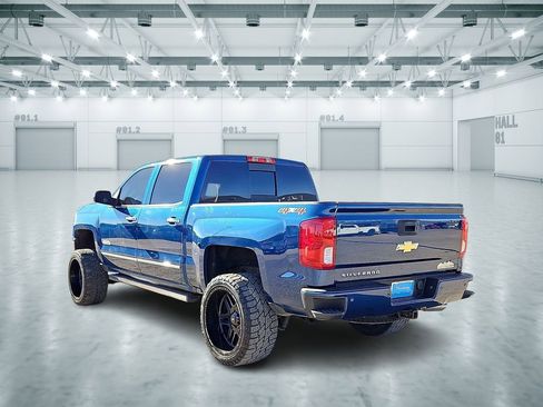 Used 2018 Chevrolet Silverado 1500 High Country image 2