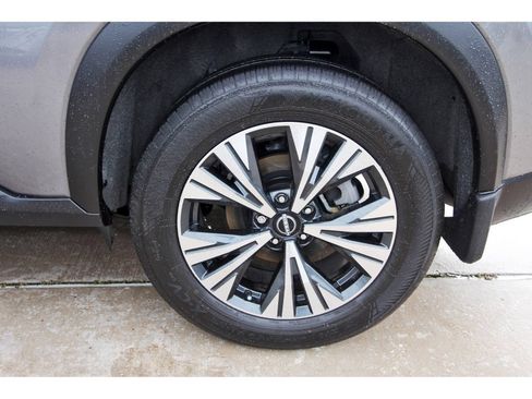 Certified 2023 Nissan Rogue SV FWD image 31