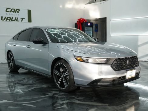 Used 2024 Honda Accord Sport image 3