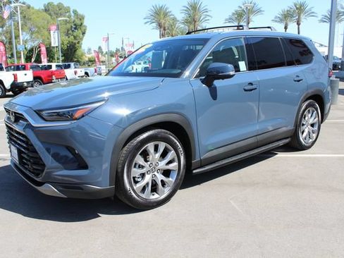 Certified 2025 Toyota Grand Highlander FWD image 5