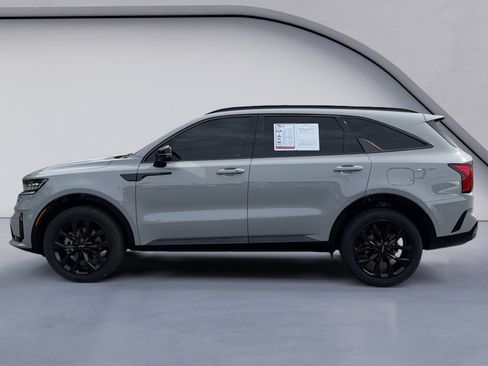 Used 2023 Kia Sorento SX AWD/4WD image 2