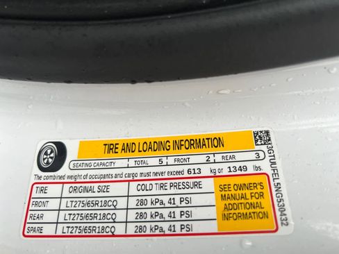 Used 2022 GMC Sierra 1500 AT4X image 12