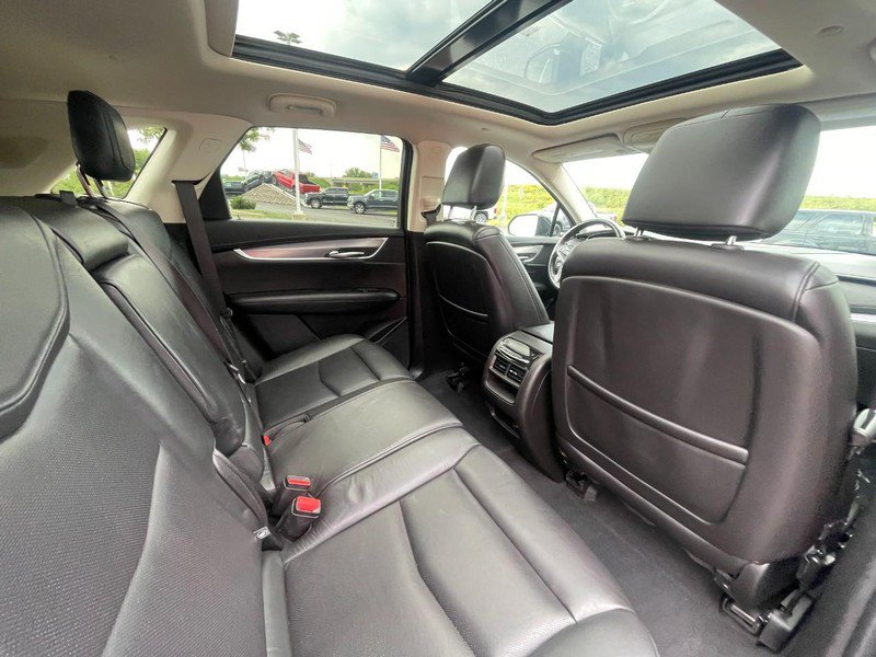 Used 2019 Cadillac XT5 Premium Luxury AWD/4WD image 14