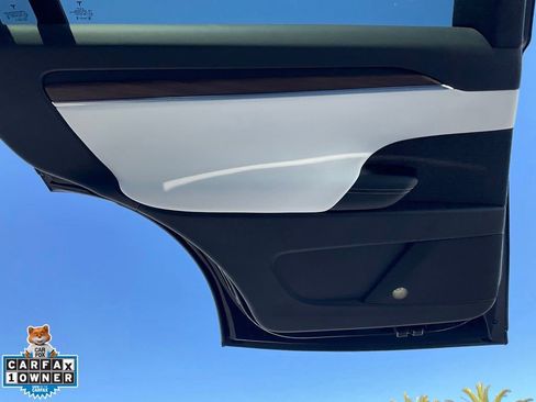 Used 2022 Tesla Model X AWD/4WD image 51