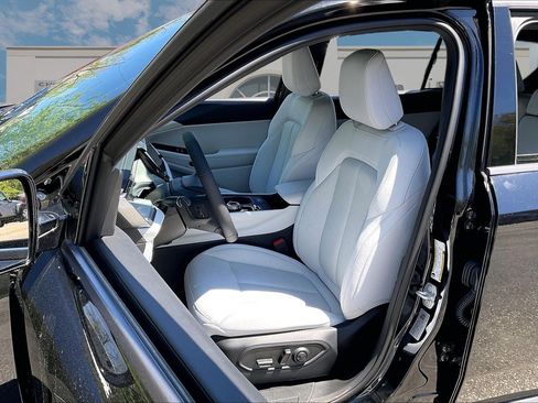 New 2026 Jeep Cherokee Laredo AWD/4WD image 9