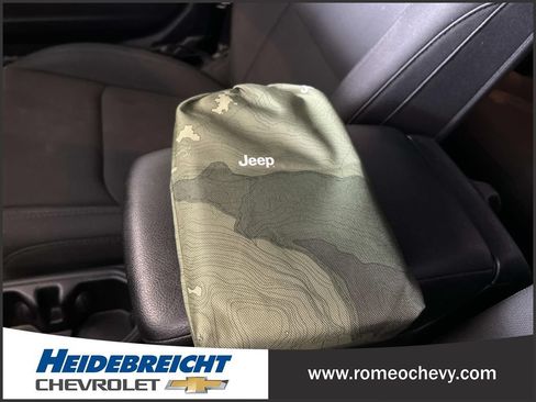 Used 2023 Jeep Wrangler Sport AWD/4WD image 32