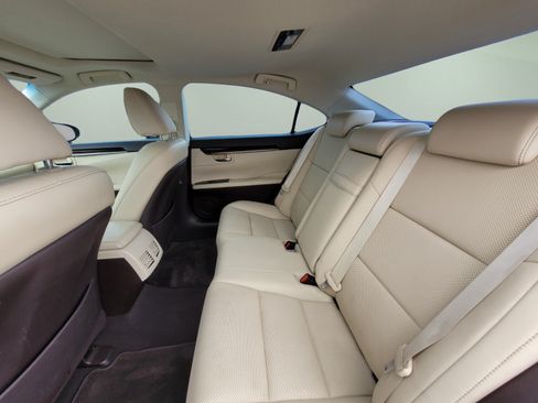 Used 2018 Lexus ES 350 w/ Premier Package FWD image 16