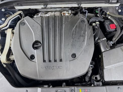 Used 2022 Volvo S60 B5 Inscription image 39