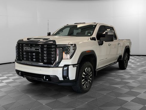 Used 2024 GMC Sierra 2500 Denali Ultimate AWD/4WD image 4