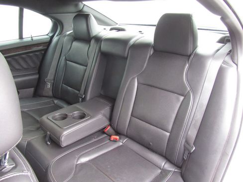 Used 2018 Ford Taurus Limited AWD/4WD image 16