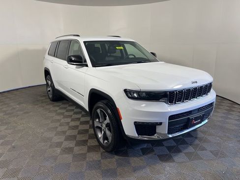 Used 2023 Jeep Grand Cherokee L Limited AWD/4WD image 1