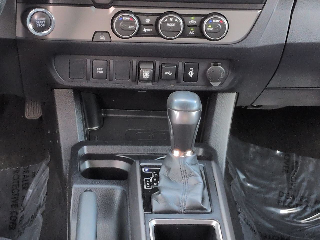 Used 2022 Toyota Tacoma TRD Off-Road RWD image 18