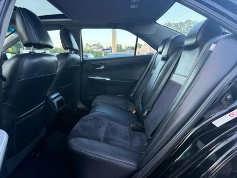Used 2013 Toyota Camry SE w/ Leather Pkg FWD image 7